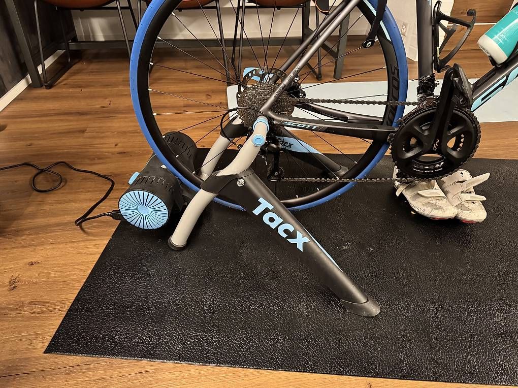 Tacx Hometrainer: Tacx Genius Smart – Usato da Weinfelden venduto da adr_5dzf 1