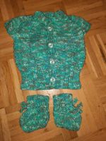 Handgestricktes Baby-Set, Jacke & Söckchen, Gr. 56/60