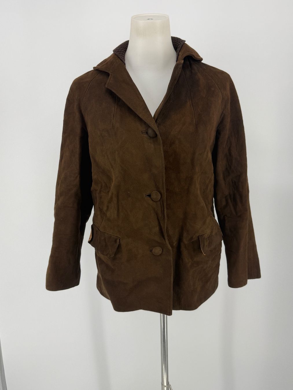 Vestes: Vintage Wildlederjacke Gr. M von Schellenberg – D'occasion à Auenstein par moin.