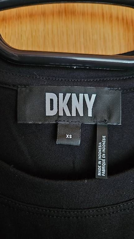 Top: Top DKNY XS – Usato da Lumino venduto da Doni_dp 2