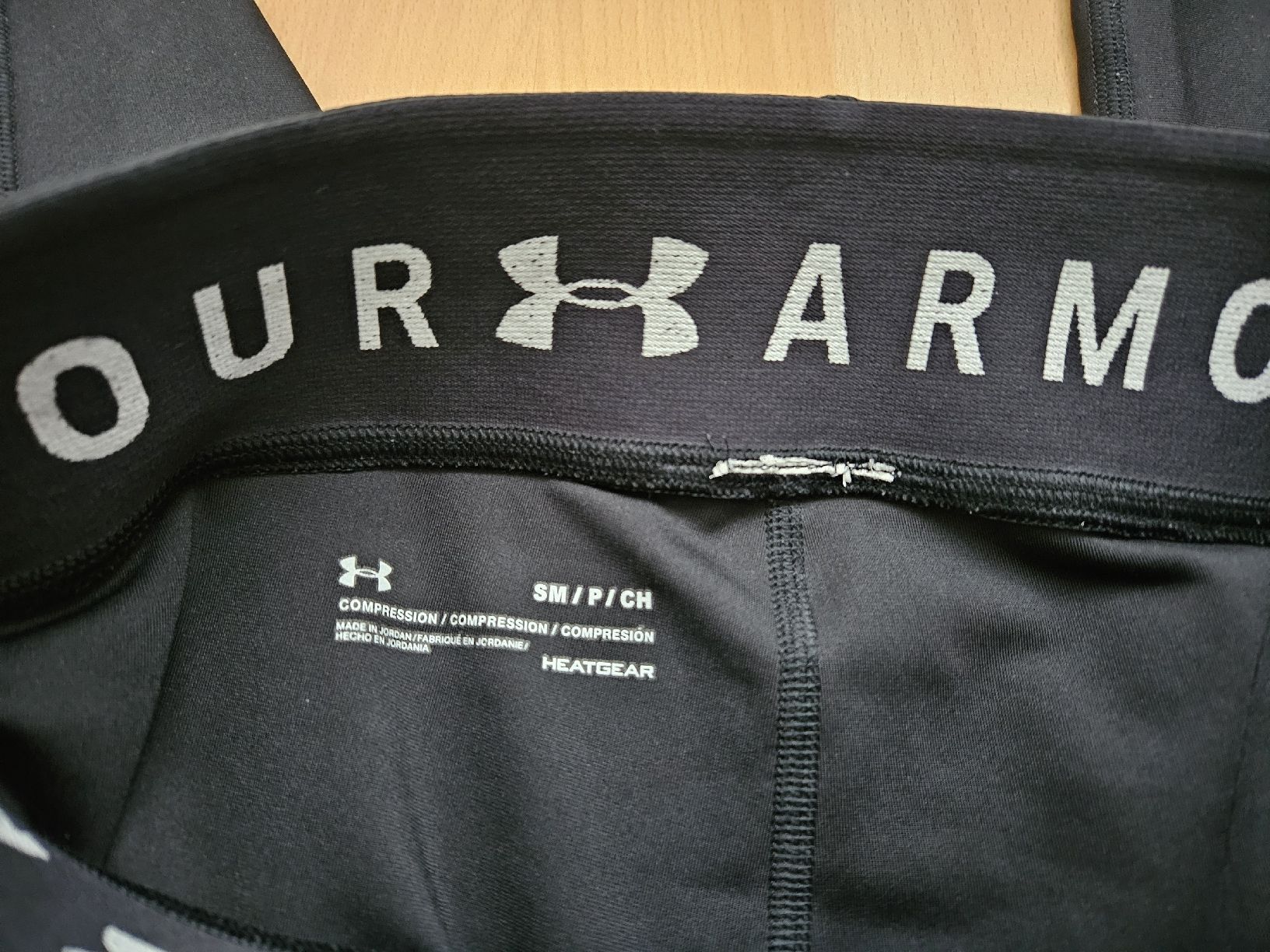 Under Armour Leggings: Under Armour Fitnesshose – Usato da huttwil venduto da care.b 3
