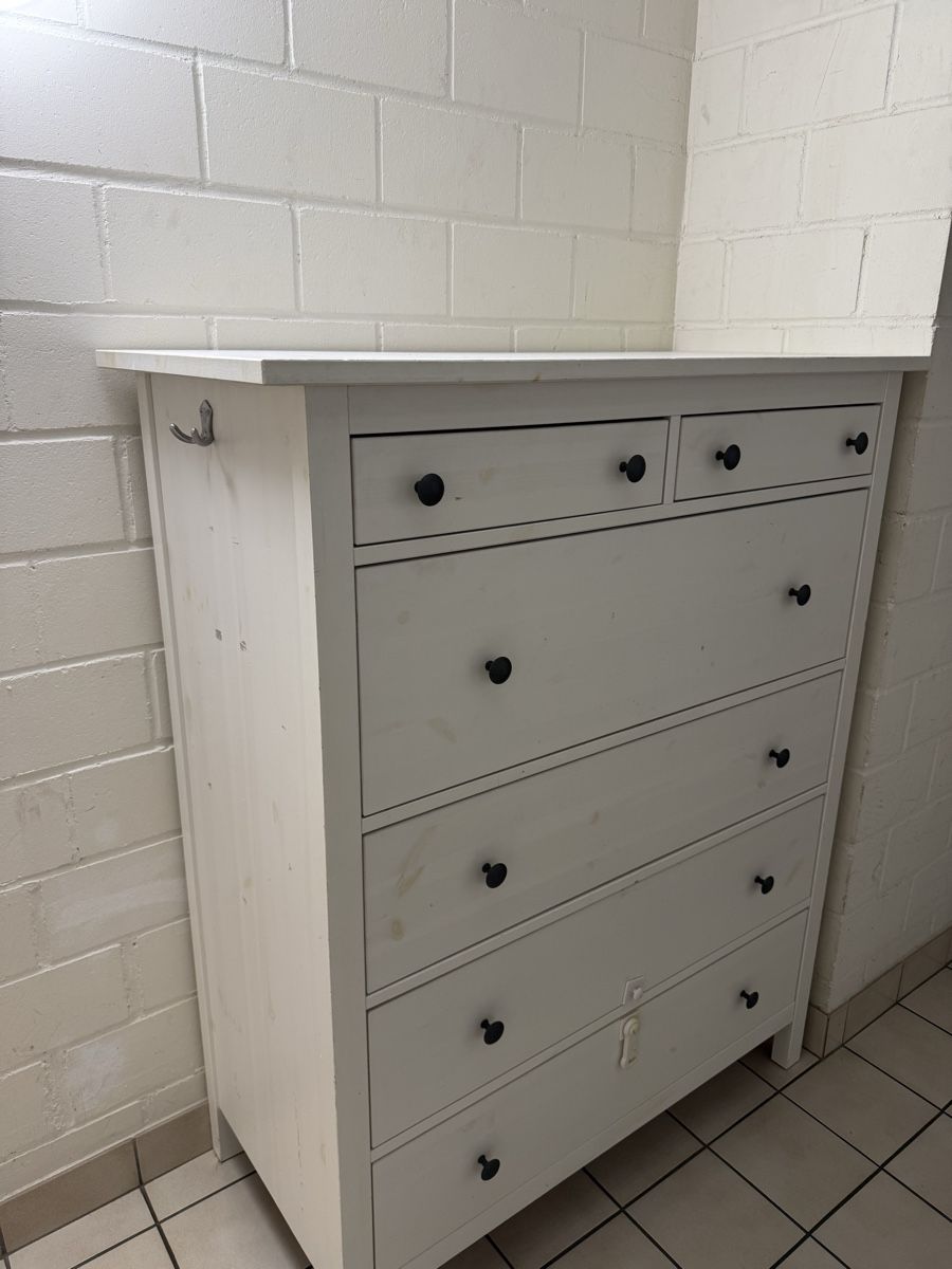 Armoires: Ikea Schrank – D'occasion à Binningen par MichPam71 1