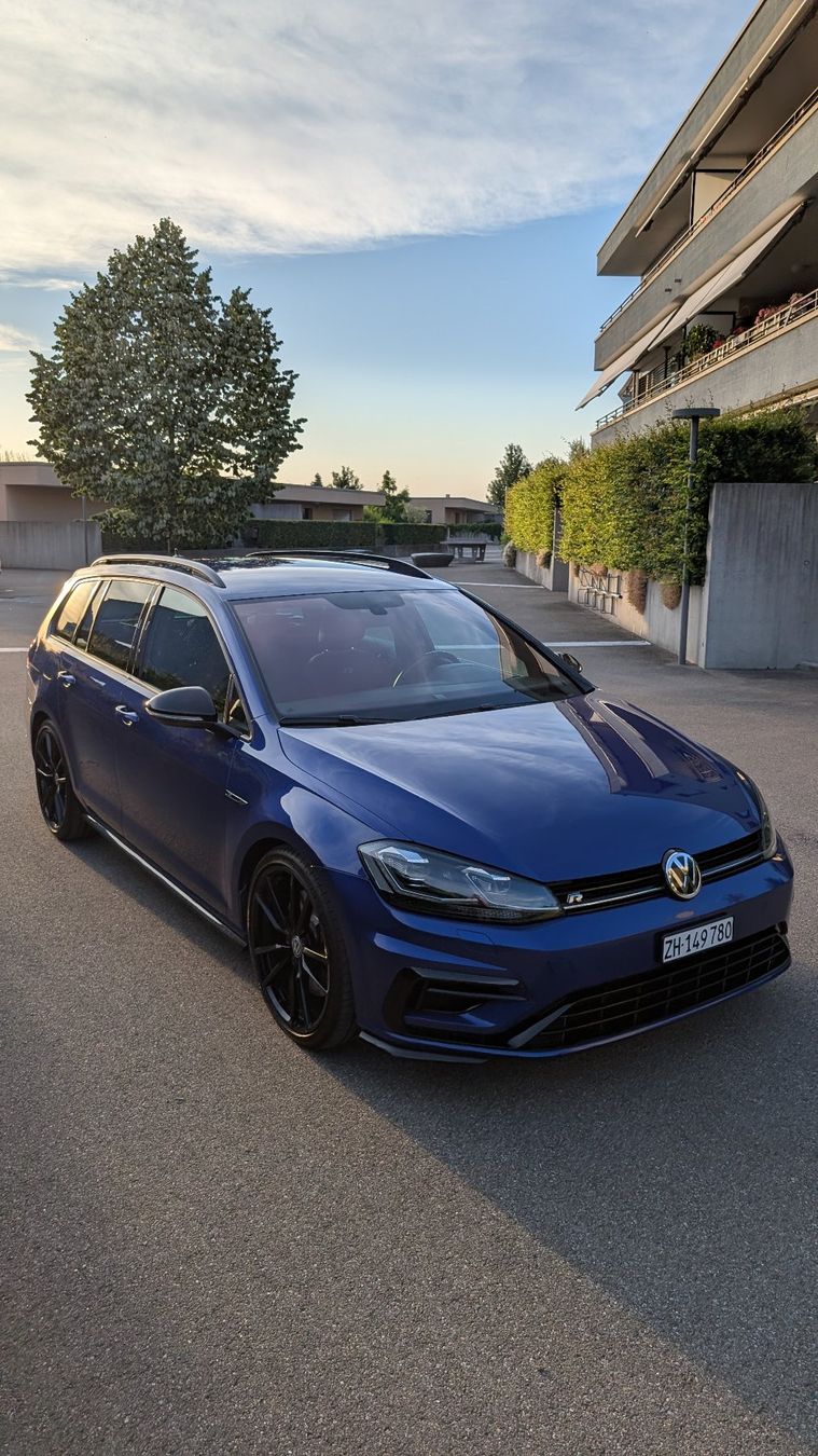 VW Automobili: VW Golf 7 R Variant 2.0 TSI DSG 4Motion – Usato da Winterthur venduto da mrwhiteheads