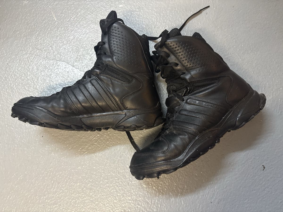 Adidas Scarpe da uomo: Kampfstiefel Adidas Grösse 46 + – Usato da Neerach venduto da Opahl 2