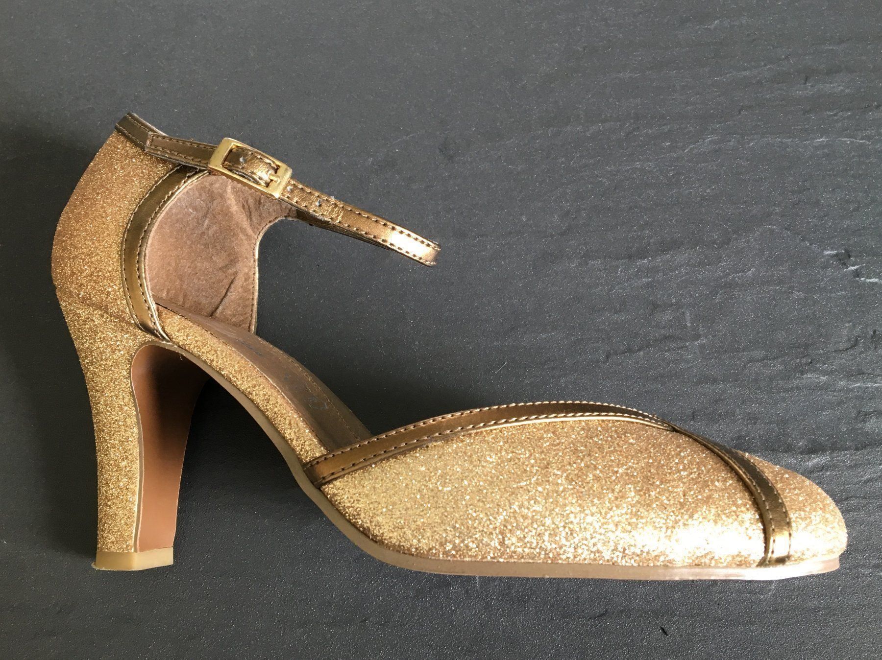 Scarpe da donna: Damenschuhe, Gr. 37 – Usato da Wahlen b. Laufen venduto da budo4242 3