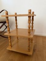 Holz Regal mit gedrechselten Stäben zum Stellen oder hängen