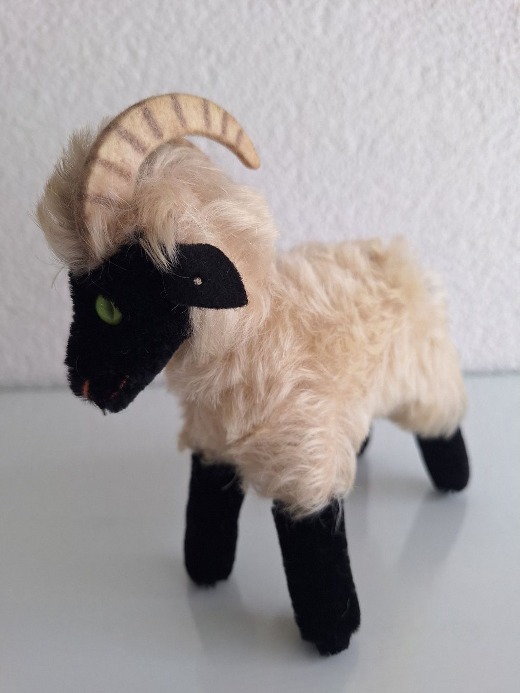 Steiff Giocattoli: Steiff Heideschaf Snucki – Usato da Sissach venduto da luvama 1