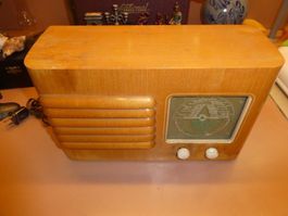 Schöner Radio Holzgehäuse