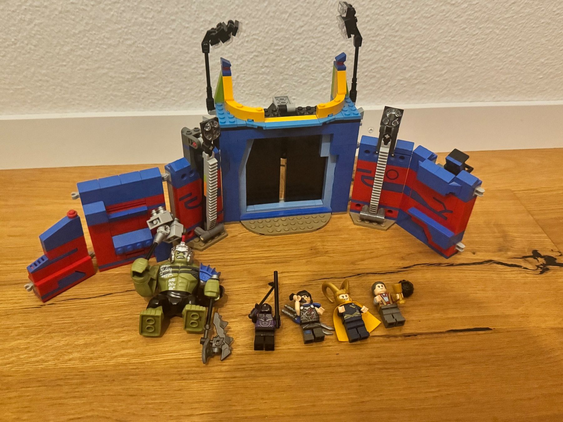 Lego Kit di costruzioni: LEGO Marvel - 76088 Thor vs. Hulk Arena Kampf – Usato da Rorschacherberg venduto da LIAMTHEHERO