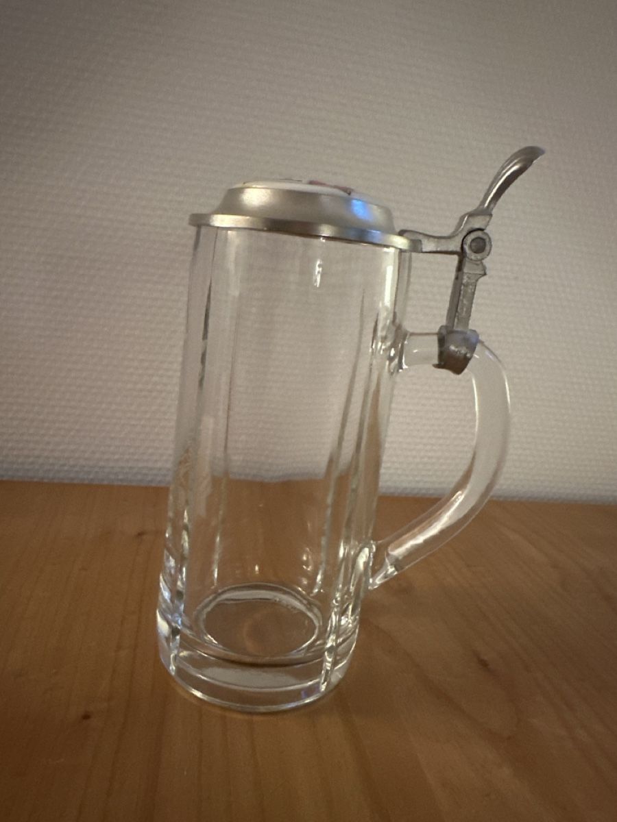 Feldschlösschen Bicchieri: Altmodisches Feldschlösschen Bierglas – Usato da Münchenstein venduto da mjaaxx 3