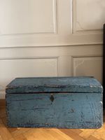 Vintage Truhe alt blau