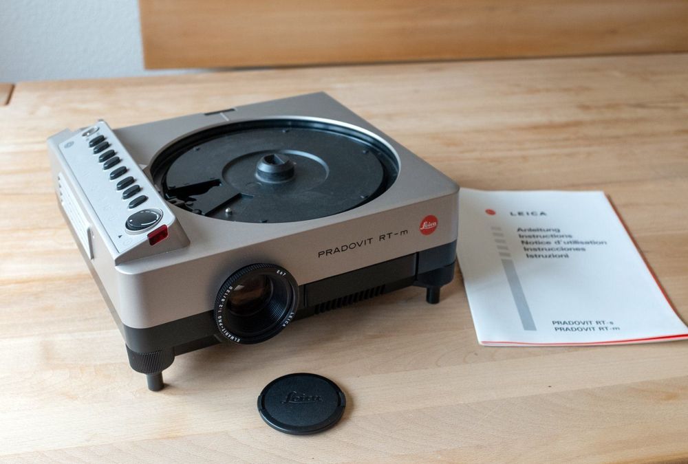 MS Leica Pradovit RT-m Rundmagazin Leitz Diaprojektor Gehäuse mint + Koffer