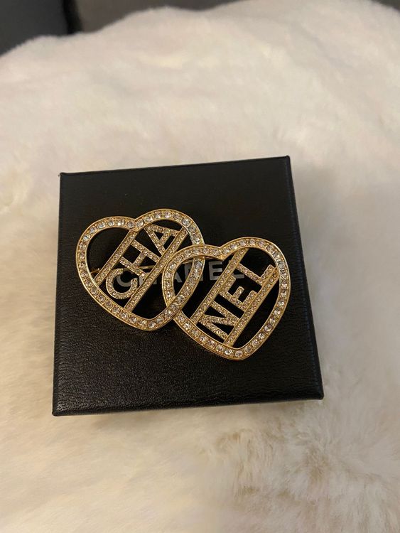 Chanel VIP Double Heart Gold Brooch with Crystals (Gebraucht) in ...