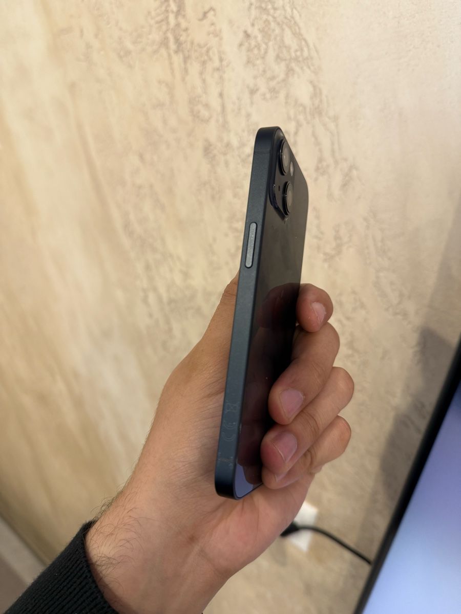 Apple Telefoni cellulari / Smartphones: Iphone 13 128 gb battery 92 %  – Nuovo (secondo la descrizione) da Chippis venduto da mig_8ns6 4