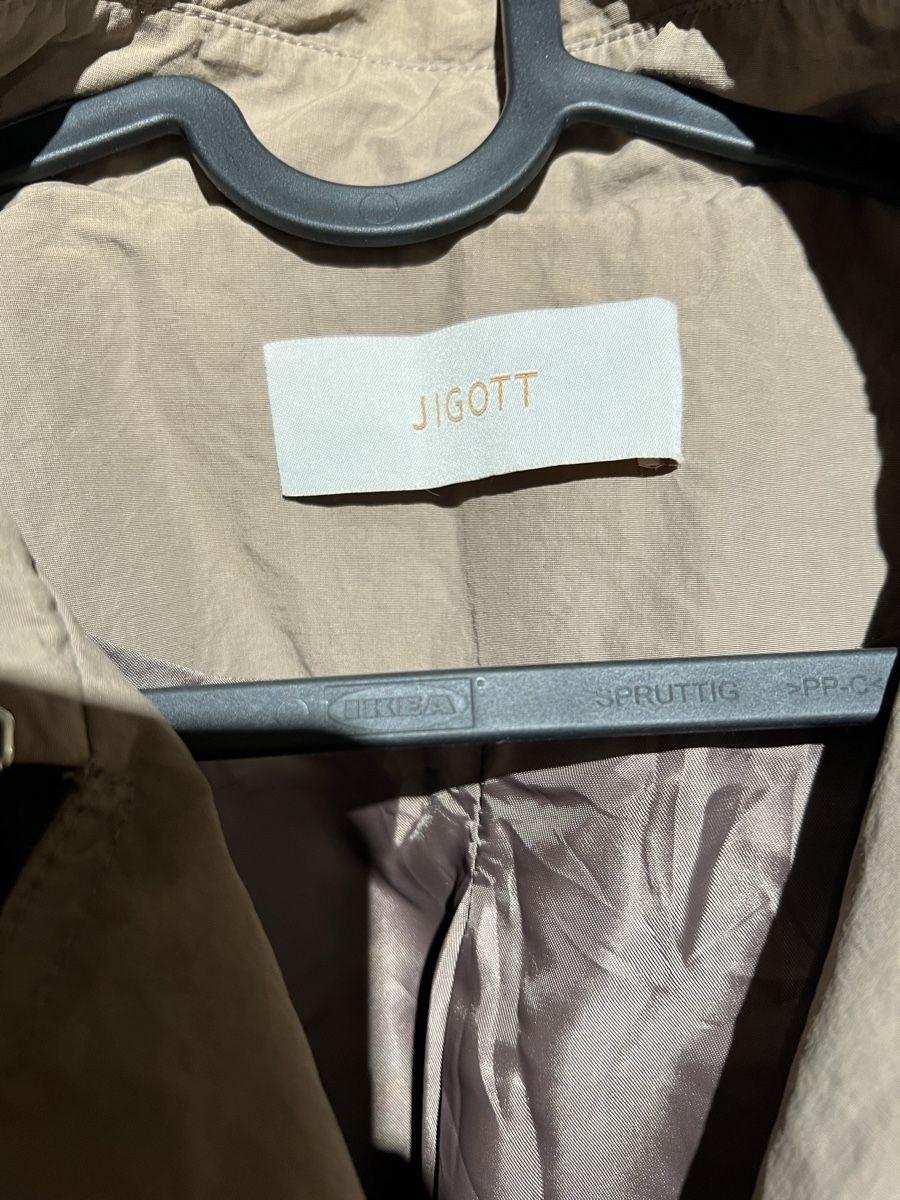 Cappotti: Jigott - Trench Coat – Usato da St. Gallen venduto da trxcy 6