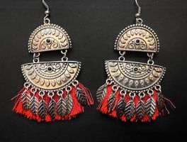 Ohrringe mit roten Quasten, Ethno Style Boho Look