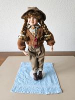 Schöne Puppe aus Mamas Sammlung