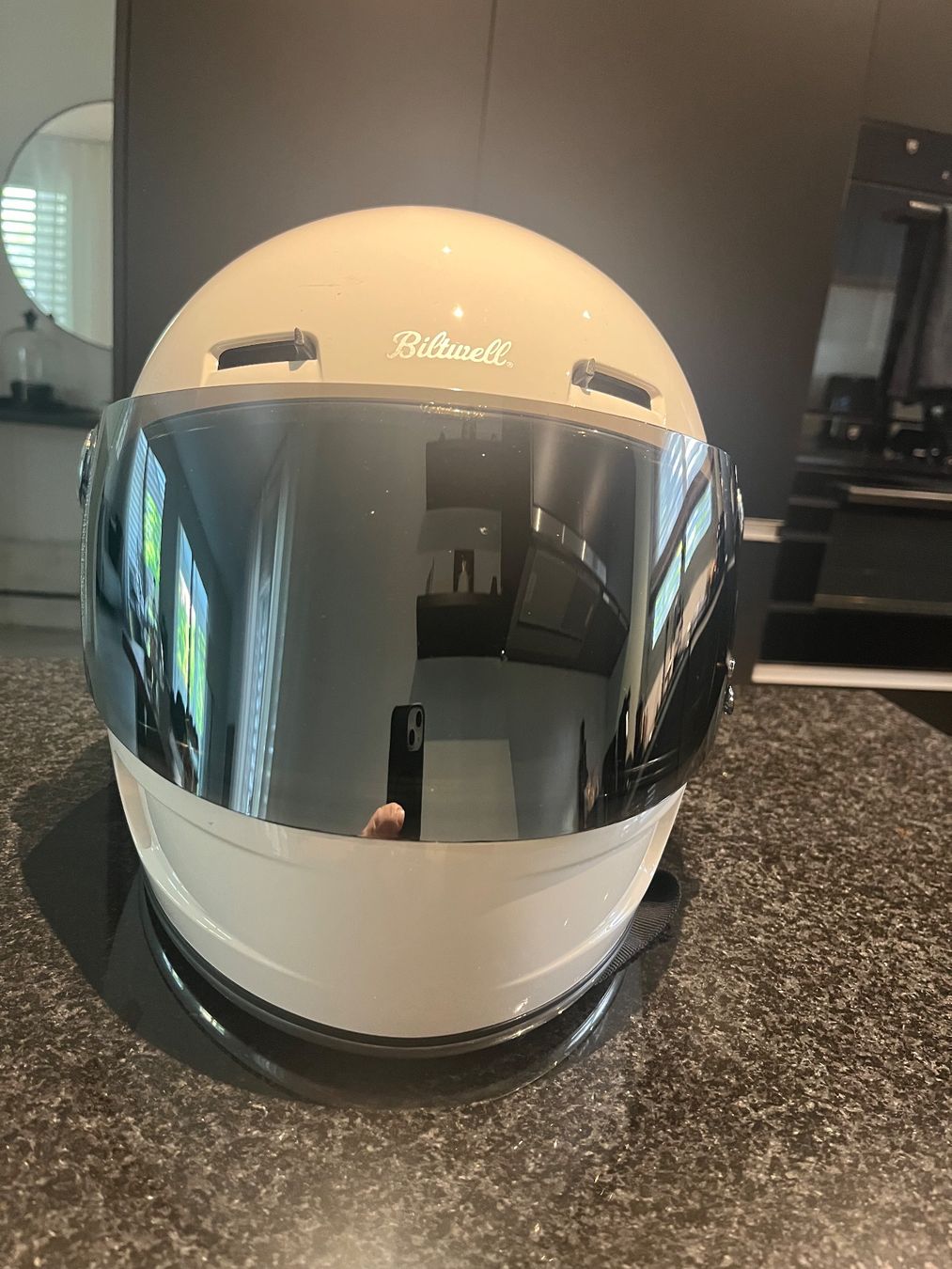Biltwell Caschi & visiere: Biltwell Helm Gloss ECE Neu M mit 2 Visier – Usato da Niederhasli venduto da brulo7 1