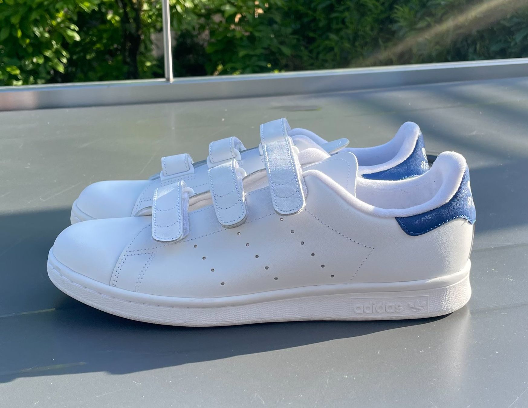 Adidas Scarpe da uomo: Adidas Stan Smith - Scratch / Velcro - Taille 43 1/3 - Blanc – Nuovo (secondo la descrizione) da Chavannes-Renens venduto da Julian271052