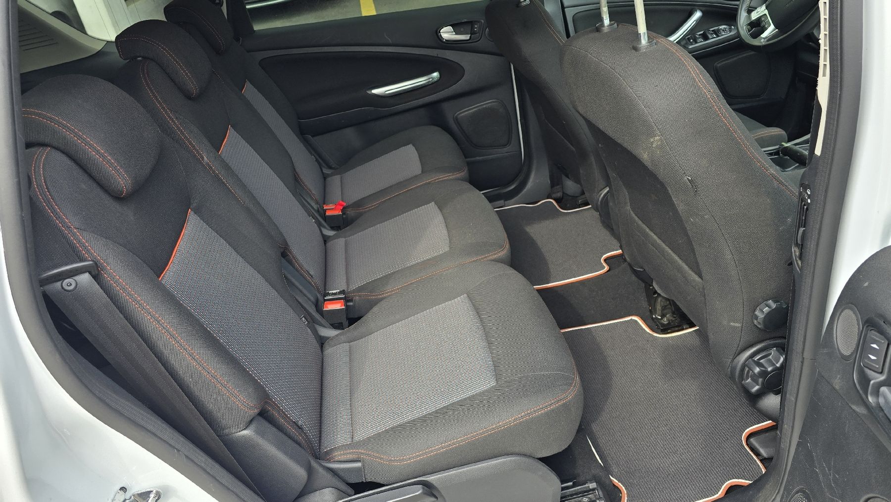 Ford Automobili: Ford S-MAX 2.0 TDCI – Usato da Dielsdorf venduto da hallo1 3