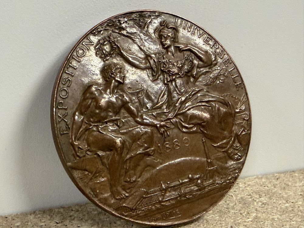 Médaille Française Ancienne Signée – Pièce De Collection Vintage