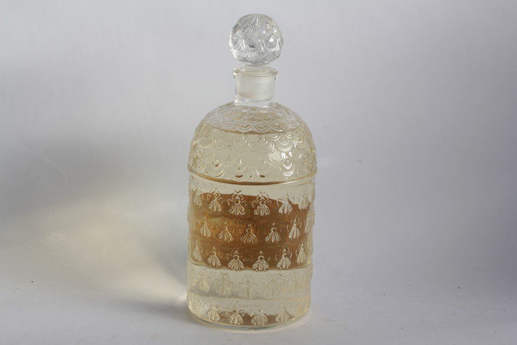 Guerlain Profumi & Eau de Toilette: GUERLAIN Eau de Cologne impériale 1L – Usato da Vandoeuvres venduto da Dom-Tom 3
