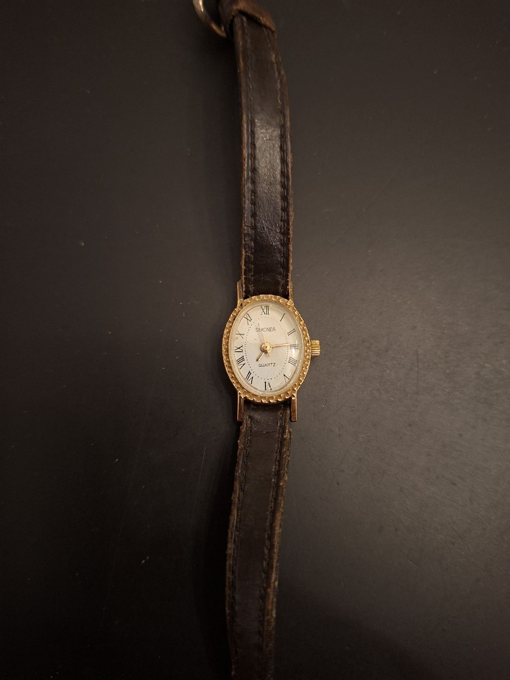 Orologi: Damenuhr, Vintage-Look – Difettoso da Sempach venduto da let_bvl5 1
