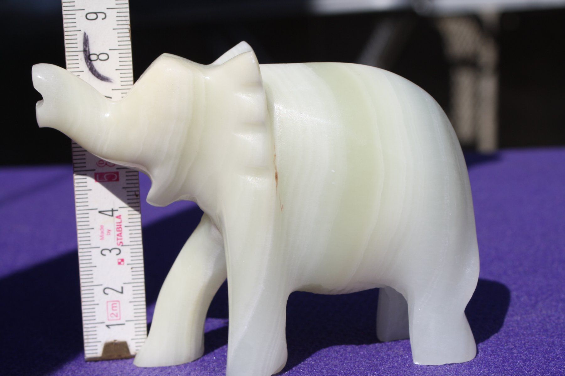 Figurines: ELEFANT JADE? – D'occasion à Wauwil par Pneuedy 6
