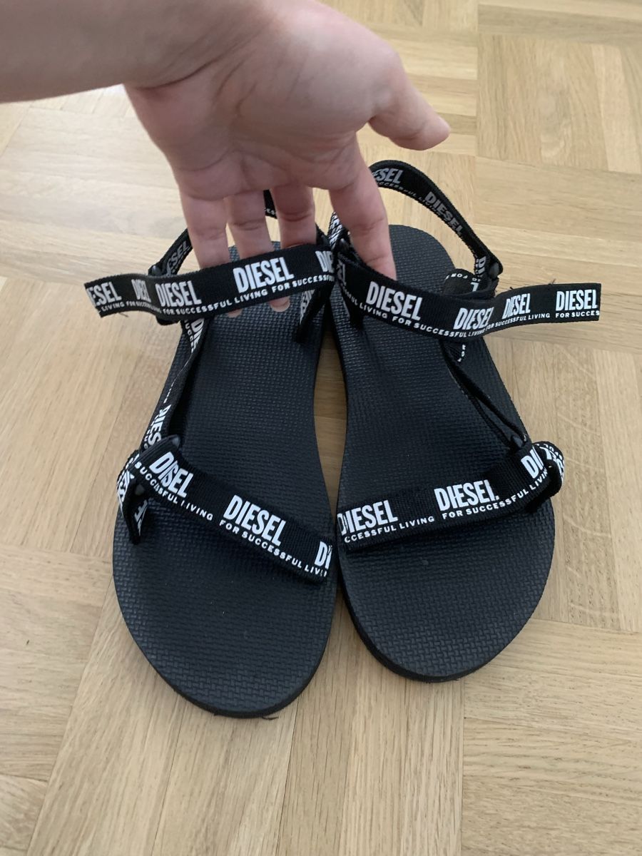 Diesel Scarpe da uomo: Sandali estivi Diesel originali  – Usato da Epalinges venduto da MyVintageWorld