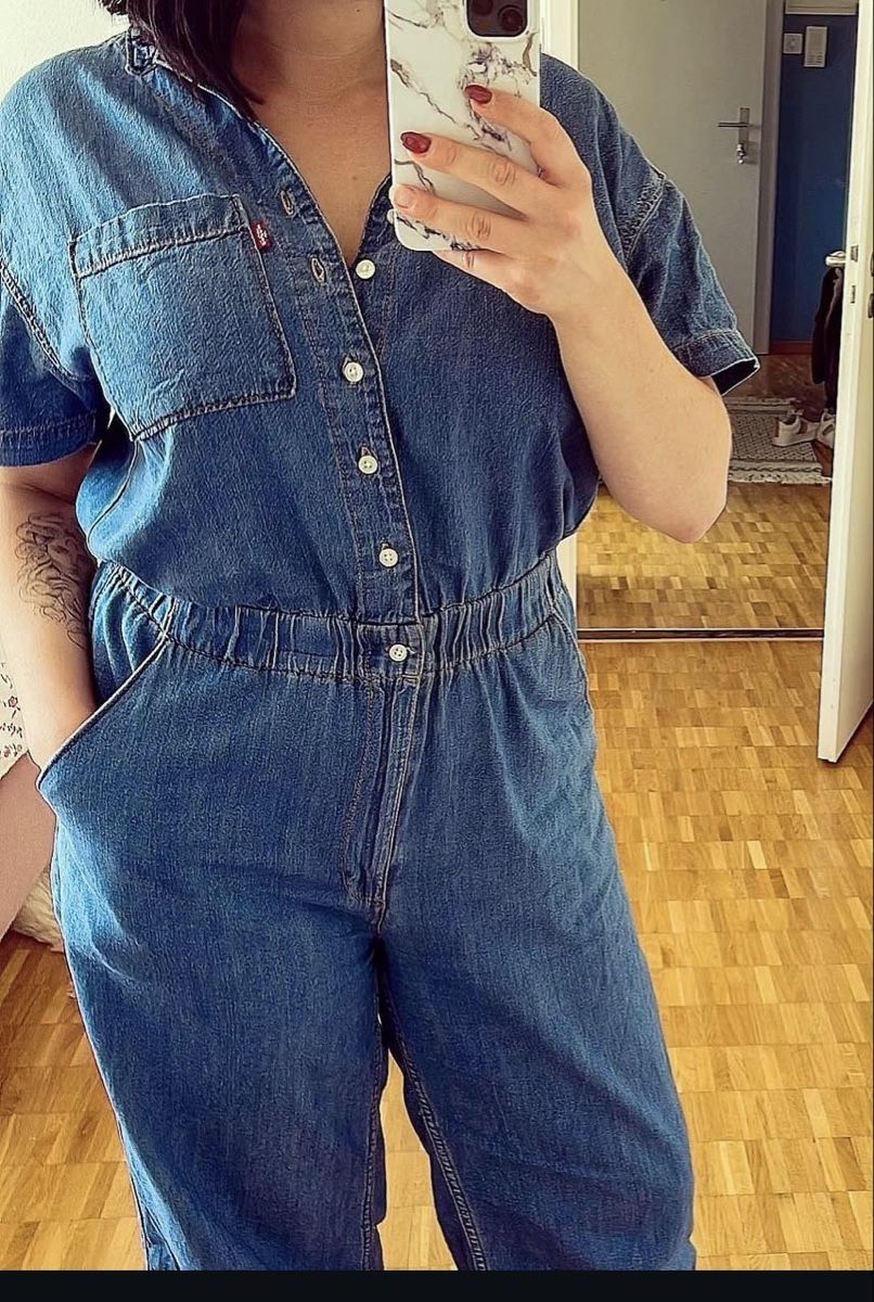 Levi's Jumpsuits: Levi's Jumpsuit Denim kurzarm – D'occasion à Zürich par sop_9fqf