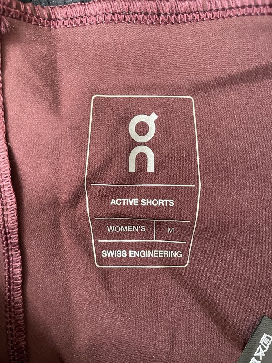 Pantaloni: On Running Active Shorts Damen Gr. M – Usato da Zürich venduto da katidust 2