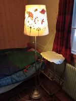 Alte schön verziehrte Schirmlampe