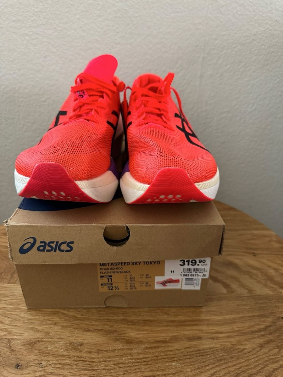Asics Chaussures hommes: Asics Metaspeed Sky Tokio Gr 45 Neu – Neuf avec emballage d'origine à Zürich par shq_nm2c 6