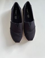 Toms Shoes
