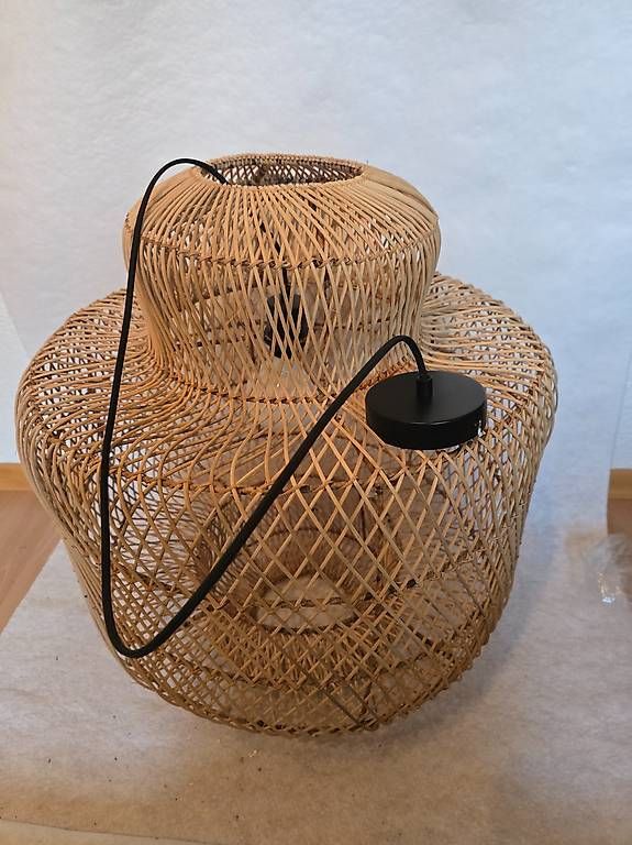 Lampade: Lampe Rattan mtl. – Usato da Salez venduto da Roland.wo 1
