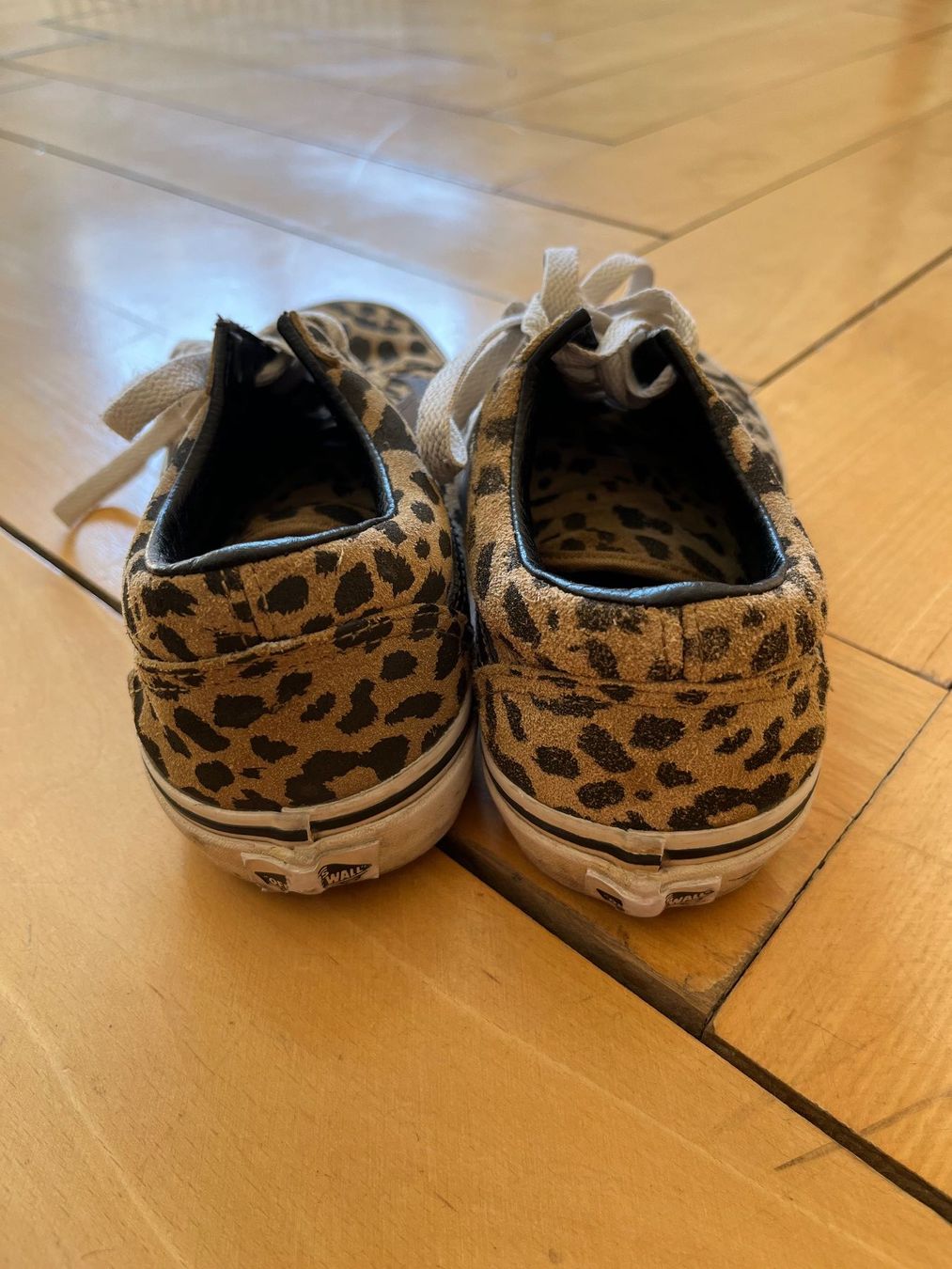 Vans Scarpe da uomo: Vans Sneakers Leo-Muster Grösse 36.5/37 – Usato da Zürich venduto da nina.robin 1