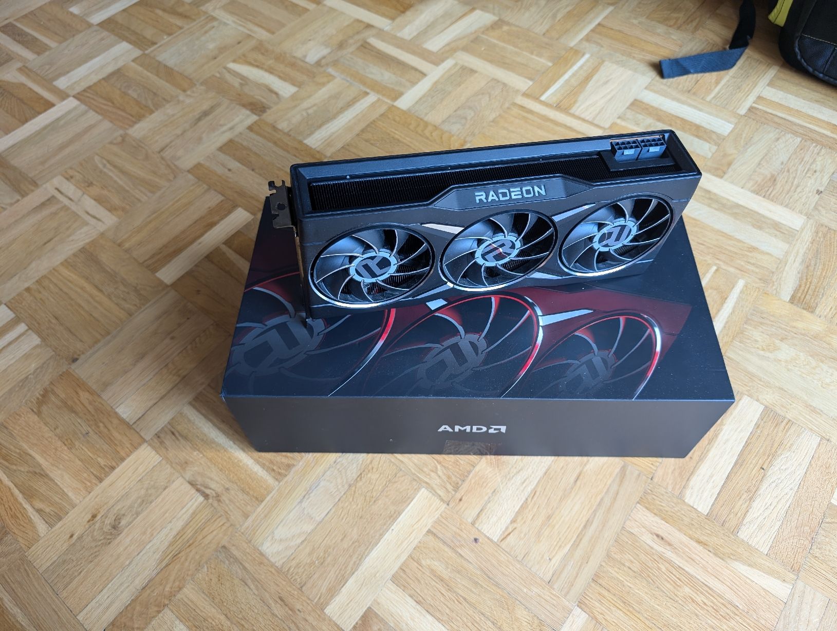 AMD Radeon RX 6950 XT (Neu (gemäss Beschreibung)) in Neuchâtel für CHF ...