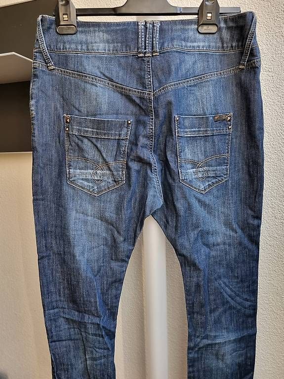 Jeans: Jeans – Usato da Witterswil venduto da Katja... 2