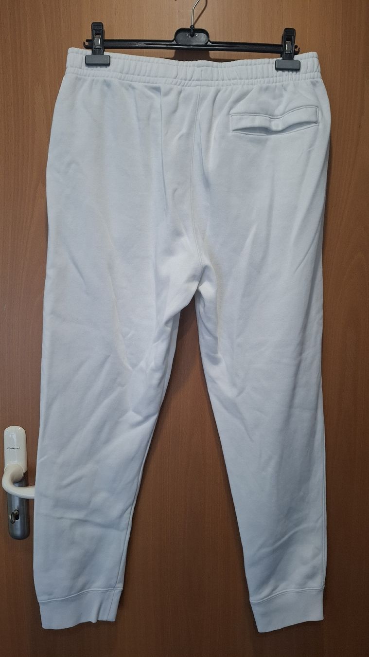 Nike Pantaloni: Nike Jogginghose XL – Usato da Balzers venduto da mackfose 2