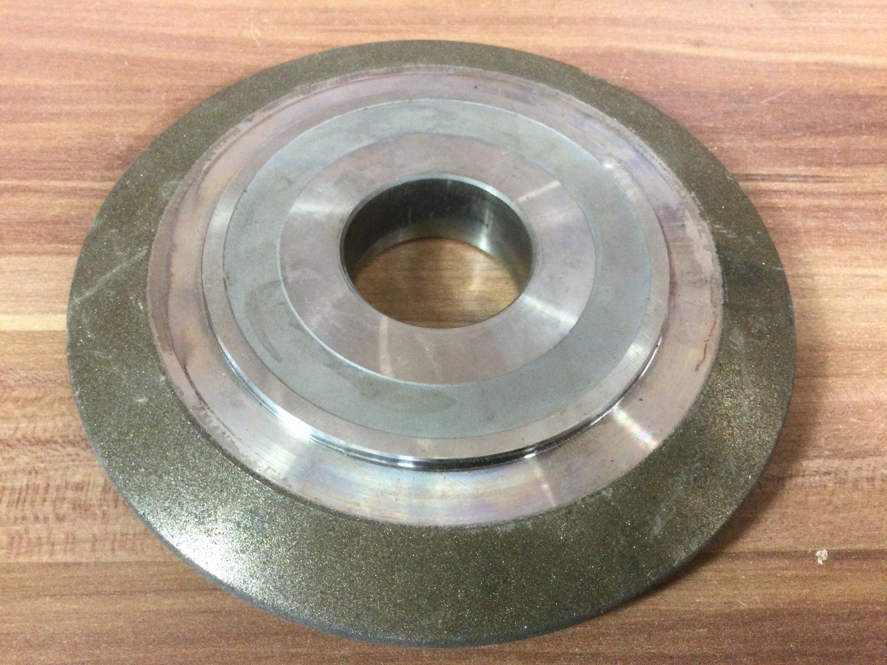 Schaublin Tous les outils: Gebrauchte grössere Diamant Schleifscheibe – D'occasion à Wangen SZ par kuriosum12 3