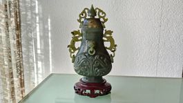 Magnifique ancien vase en Jade sculpté/ Chine