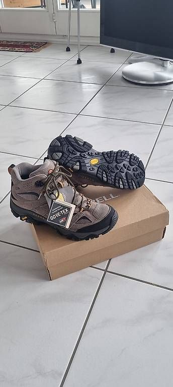 Merrell Herrenschuhe: Wanderschuhe MERREL - Grösse 45 - NEU – Neu und originalverpackt aus Emmetten von Tom-Wonne 1