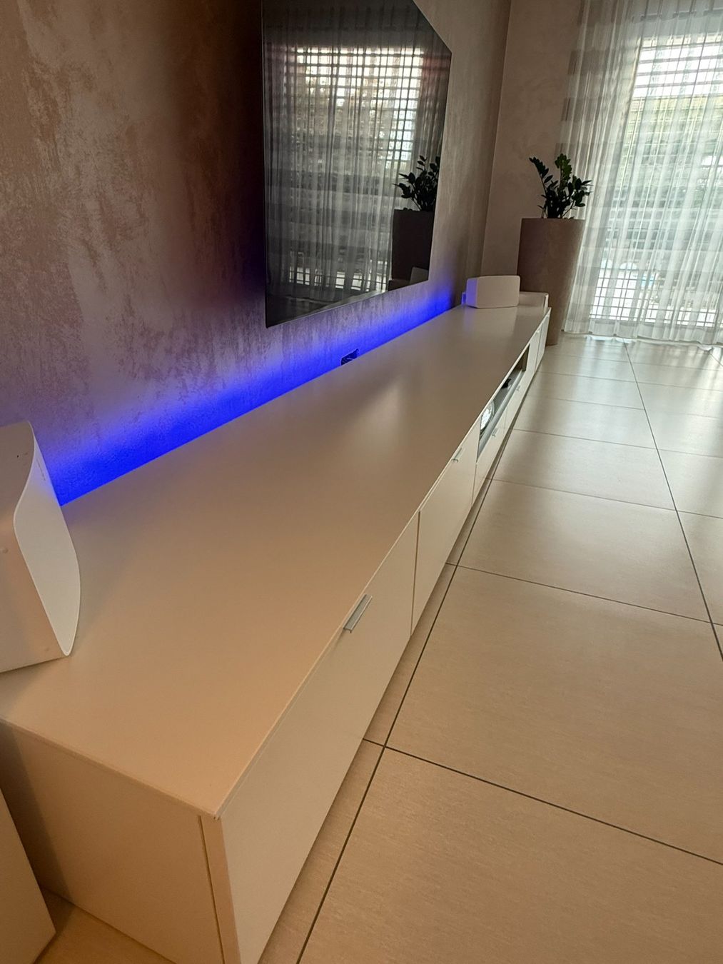 TV Möbel: High-End FORMER TV-Möbel / Lowboard – Neu (gemäss Beschreibung) aus Uster von Saferr 1