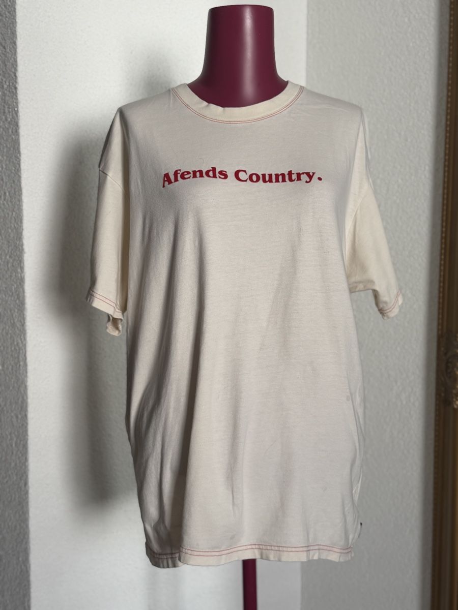 T-shirt: Afends Country T-Shirt – Nuovo (secondo la descrizione) da Niederuzwil venduto da Lisascloset
