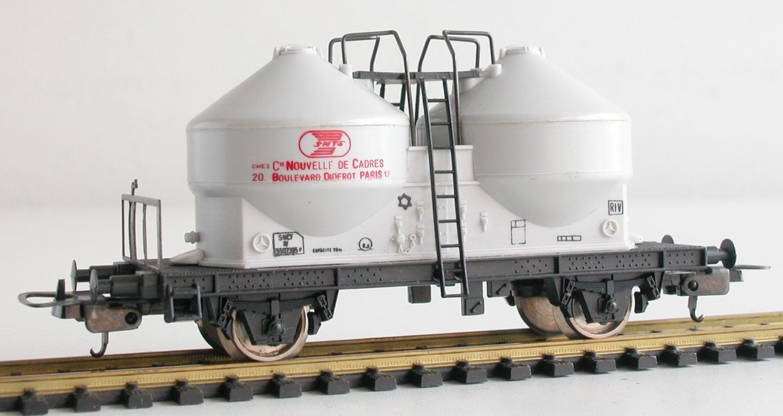 Roco Modellini di ferrovie: Roco Behälterwagen Ucs der DB Spur H0 – Usato da Oberwil BL venduto da Klang