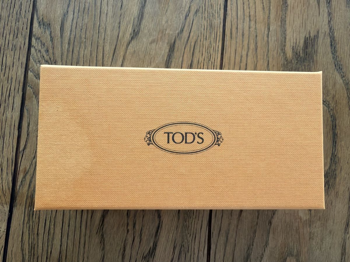 Altro in Decorazioni & Accessori: Tod‘s orange box (empty)  – Nuovo (secondo la descrizione) da Kilchberg ZH venduto da Gejuba 3