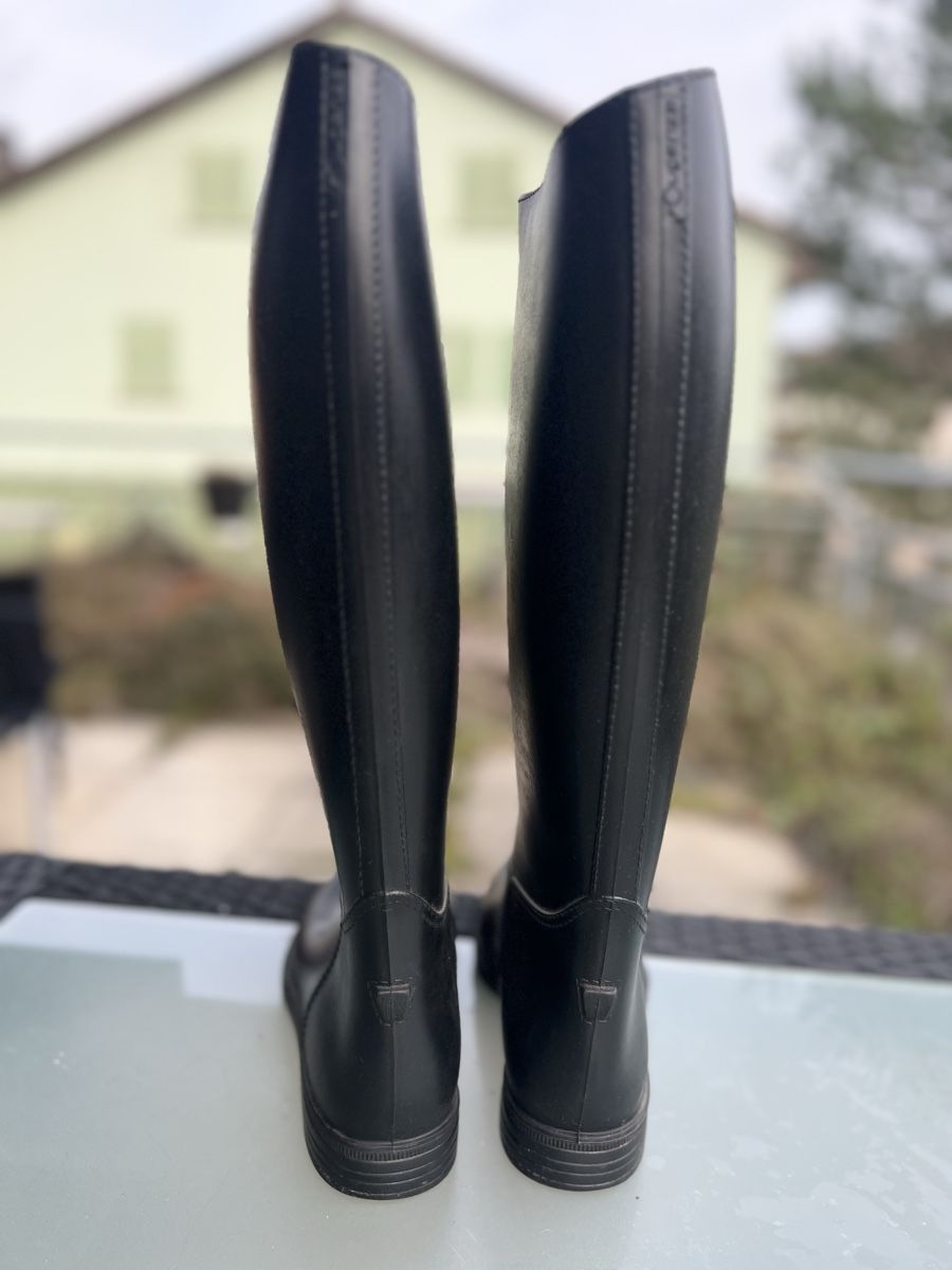 Scarpe da donna: Reitstiefel in Grösse 38, aus Kunstleder – Usato da Turgi venduto da SHK 2