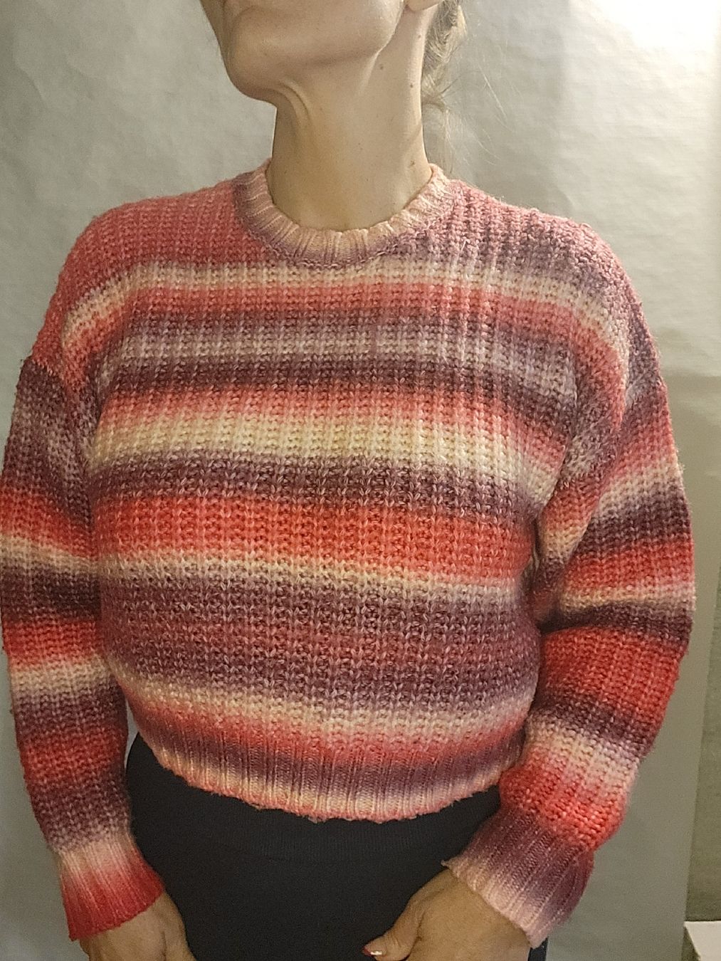 Maglioni & Felpe: Cropped Pull doux rayé rose/lilas - Confortable et tendance – Usato da Martigny-Croix venduto da barbamama1977 1
