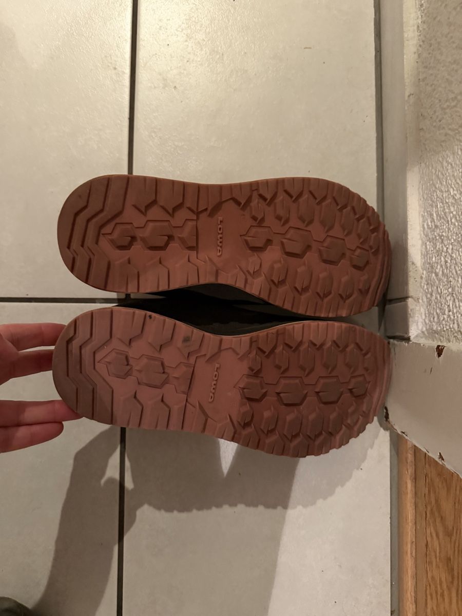 Lowa Damenschuhe: Trecking Schuhe Gortex Lowa Gr. 38 – Gebraucht aus Zürich von taeschlii 1