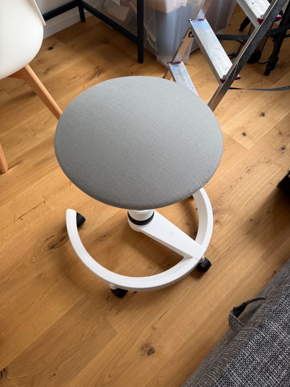 Hocker: Aeris Swopper mit Hartbodenrollen – Gebraucht aus Ibach von tob_9657 1